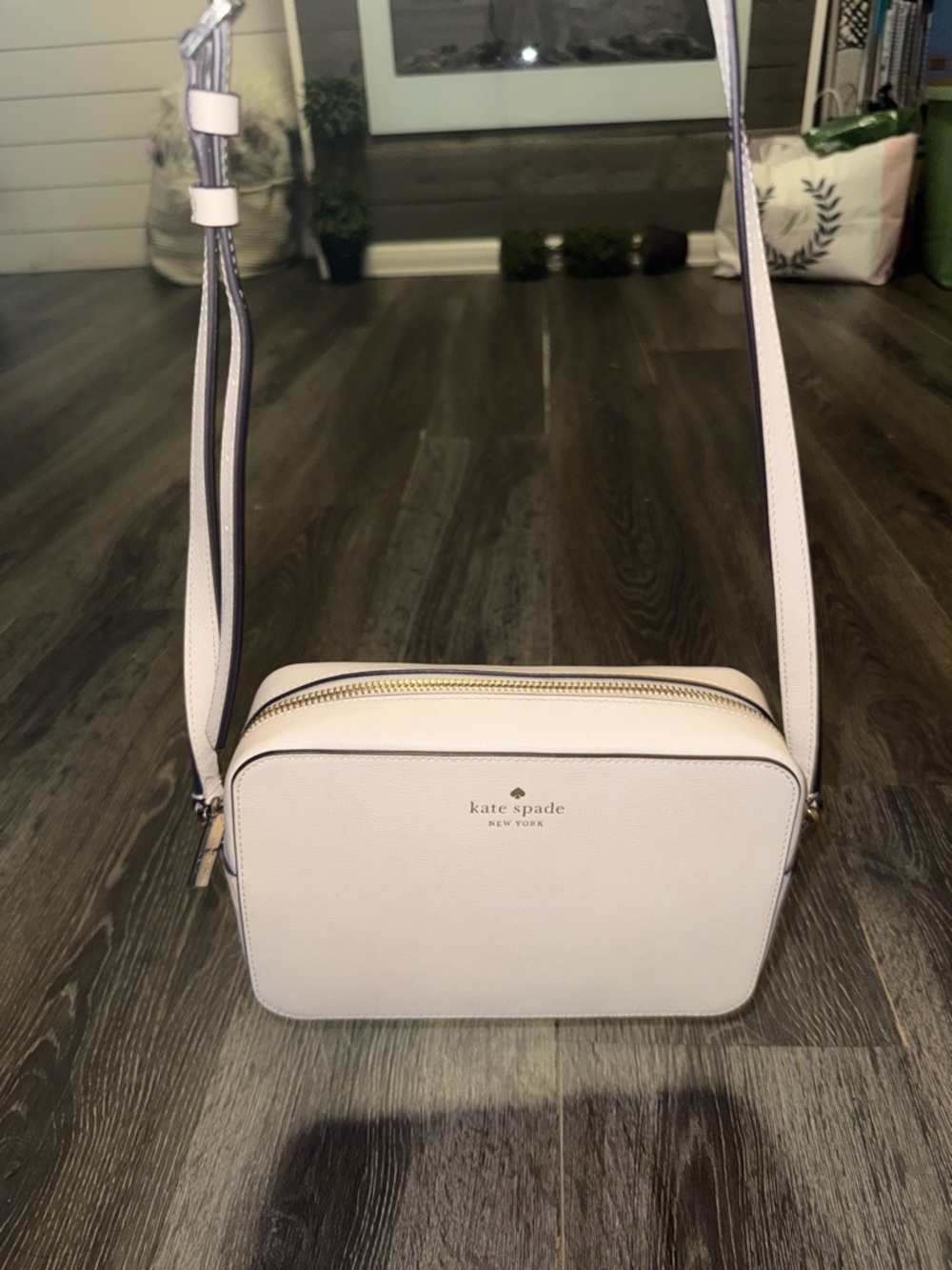 Kate Spade Camera Crossbody - Picture 6 of 6